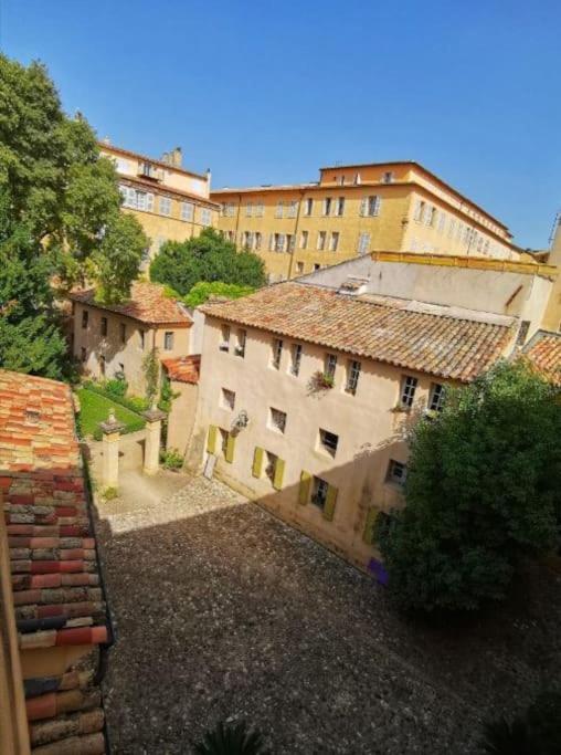 Tres Bel Appartement Centre Ville Historique آيكس أومبروفينس المظهر الخارجي الصورة